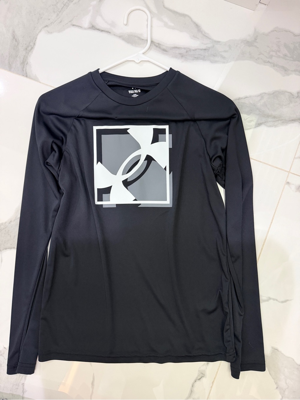Under Armour Black Long Sleeve Performance Tee with Gray Logo Square